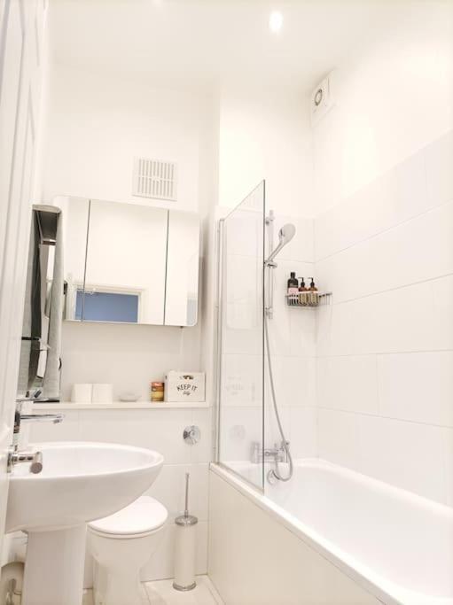 Modern And Cosy 2 Bedroom Flat In Notting Hill لندن المظهر الخارجي الصورة